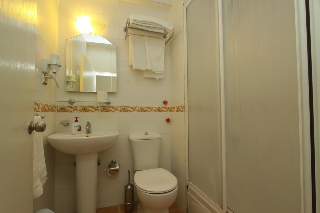 Nese Hotel Çeşme Δωμάτιο φωτογραφία